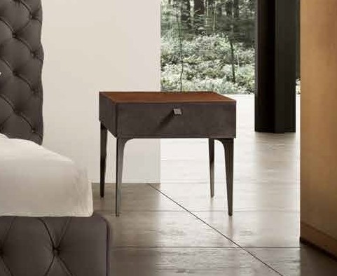 Noptiera Gamma K007-D  top Ossido Bruno Ceramic  piele Burt F611  picioare metal Dark Chrome  HandMade in Italy