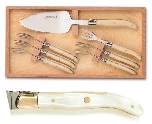 Set servire tort Claude Dozorme Laguiole 7P cu maner rasina ivory  bolster inox  7 piese  cutie lemn fag