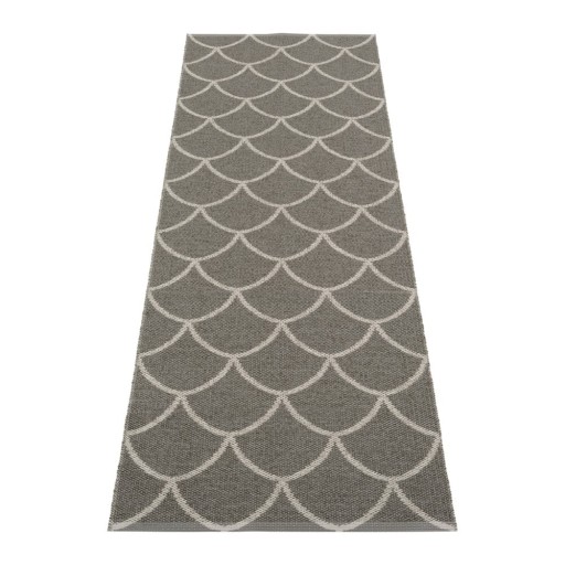 Covor tip traversă pentru interior și exterior gri 70x225 cm Kotte Charcoal – Pappelina