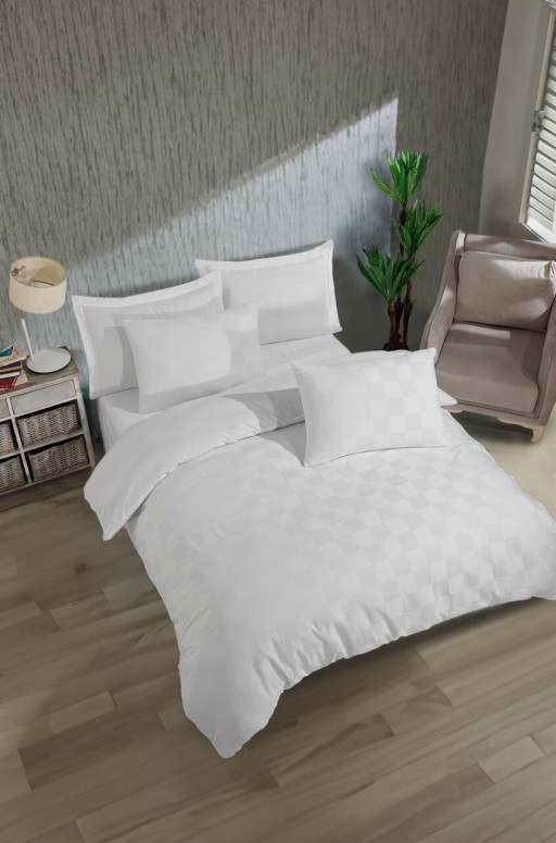 Lenjerie de pat dubla, Kareli Saten - White, EnLora Home, Bumbac;Poliester