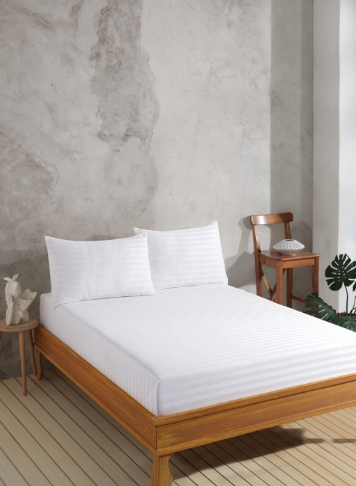 Set de pat pentru o persoana (cearceaf cu elastic si perna) 2 piese, Water Yollu Saten - White, EnLora Home, 70% bumbac/30% poliester