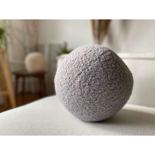 Pernă decorativă din material bouclé ø 25 cm Top – Mioli Decor