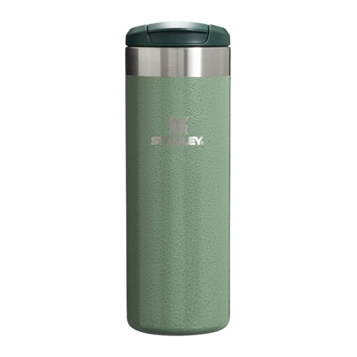 Cană termos verde 470 ml AeroLight Transit Hammertone Green – Stanley