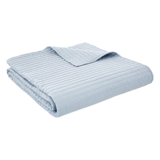 Cuvertură albastră matlasată 230x220 cm Quilted Lines – Bianca