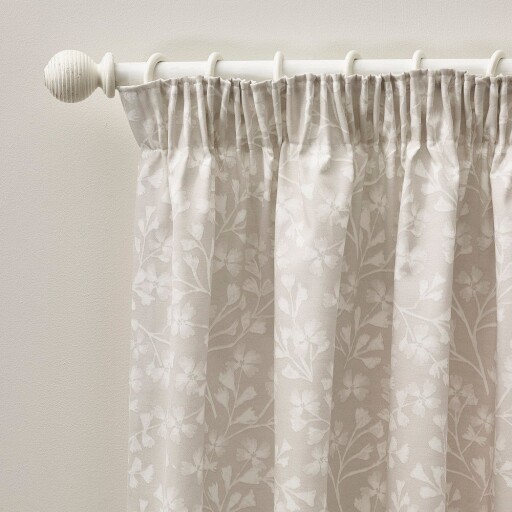Draperii bej 2 buc. 168x229 cm Brooke Floral – Catherine Lansfield