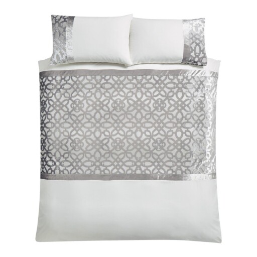Lenjerie de pat crem-grej din catifea pentru pat dublu, extinsă 230x220 cm Lattice Cut – Catherine Lansfield