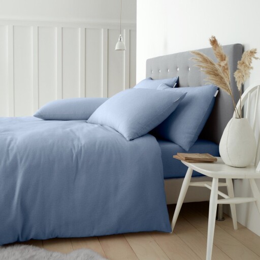 Lenjerie de pat albastru-deschis din flanelă pentru pat dublu, extinsă 230x220 cm Brushed – Catherine Lansfield