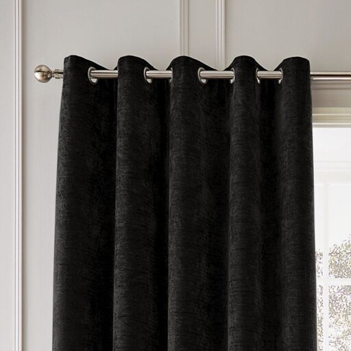 Draperii negre termoizolante 2 buc. din janilie 168x229 cm Selene Luxury Chenille – Hyperion
