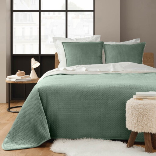 Set cuvertură și față de pernă verde din sherpa 220x240 cm Mylene – douceur d'intérieur
