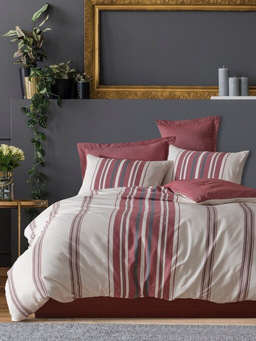 Lenjerie de pat dubla 3 piese, L&#039;essentiel Maison, Rome, Bumbac;Poliester, Alb / Roșu Claret