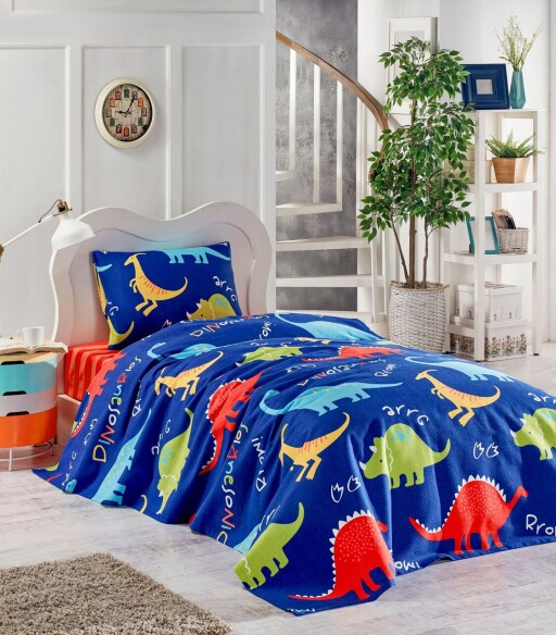 Set cuvertura pique Single, L&#039;essentiel Maison, Dinazorus, Bumbac, Dark Blue / Red / Yellow / Green / White / Turquoise