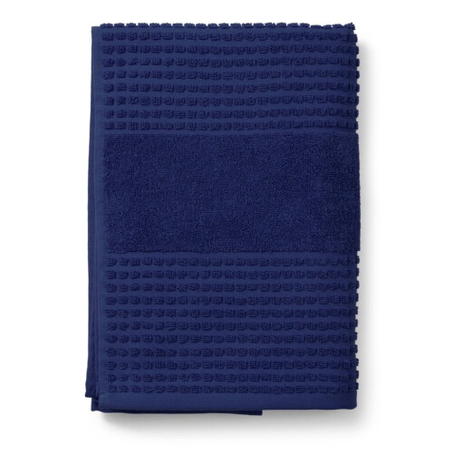 Prosop albastru închis din bumbac organic din frotir 70x140 cm Check – JUNA