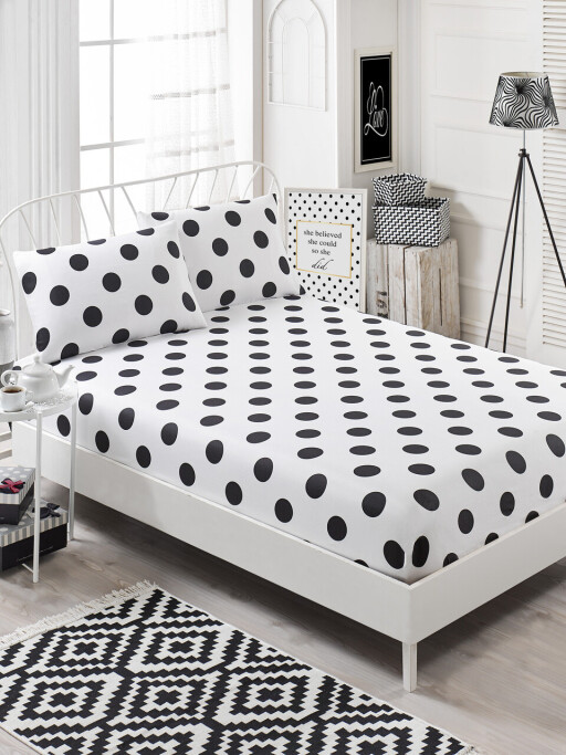 Set de pat dublu (cearceaf cu elastic si perne) 3 piese, L&#039;essentiel Maison, Point, 65% bumbac/35% poliester, Alb/Negru