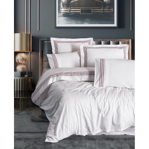 Lenjerie de pat albă din bumbac ranforcé pentru pat de o persoană 140x200 cm Red Heritage Lines – Mila Home Luxury