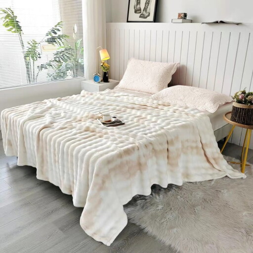 Cuvertură crem din micropluș/cocolino 150x200 cm Victory – My House