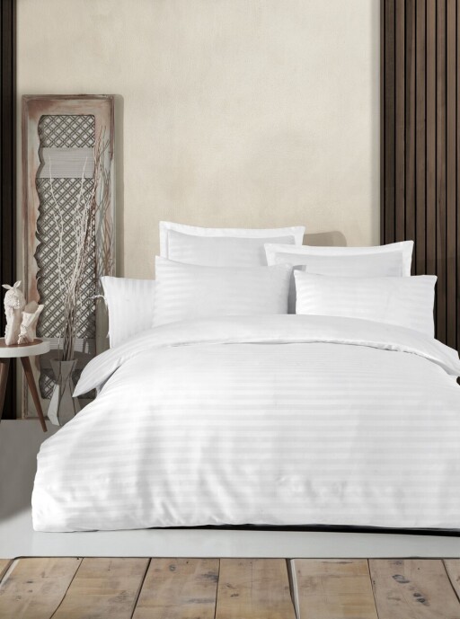 Lenjerie de pat dubla 3 piese, L&#039;essentiel Maison, Water Yollu Saten, Bumbac;Poliester, Alb