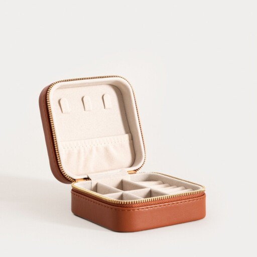 Cutie pentru bijuterii Rinas, Homla, 10.5x10.5x5 cm, plastic/metal, maro