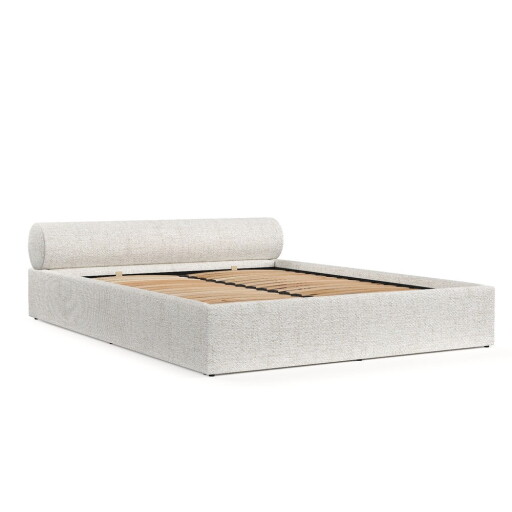 Pat matrimonial crem tapițat cu spațiu de depozitare cu somieră 140x200 cm Solvo – Maison de Rêve
