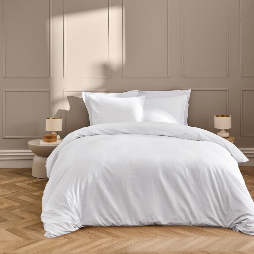 Lenjerie de pat albă pentru pat dublu, extinsă 240x220 cm Linella – douceur d'intérieur