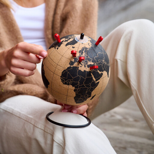 Glob pamantesc decorativ Kesdo, Homla, 15 cm, otel/pluta, maro/negru