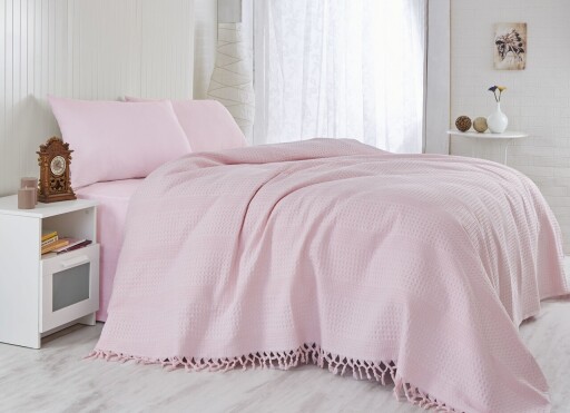 Cuvertura de pat dubla, Saheser, 117 - Powder, 220x240 cm, 100% bumbac, 340 gr/m², roz deschis