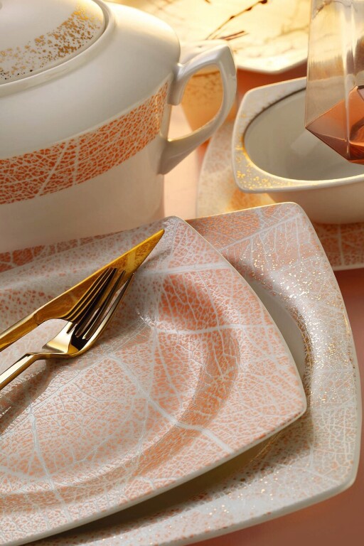 Serviciu de masa 62 piese BNMR62YT43012241, Kutahya Porselen, portelan, multicolor