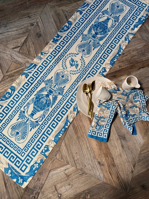 Traversa de masa, Hermia, 626SRT1150, Lavabil la mașină la 30 °C / Călcat la temperatură mică. / Nu folosiți înălbitori. / Nu curățați chimic. / Nu uscați la uscător., Albastru/Alb