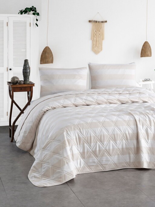 Cuvertura matlasata dubla, L&#039;essentiel Maison, Max Yollu Saten, Bumbac;Poliester , Bej