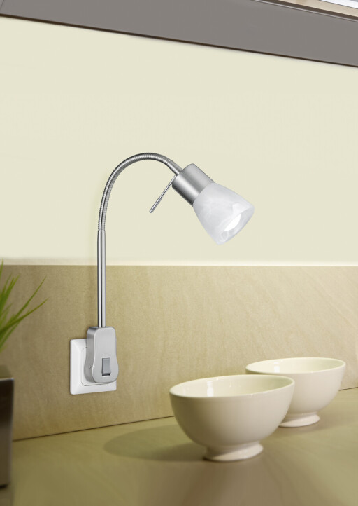 Lampa de perete Levisto, TRIO, 7.4x40 cm, 4.9W, 1x E14, metal, nichel mat/alb