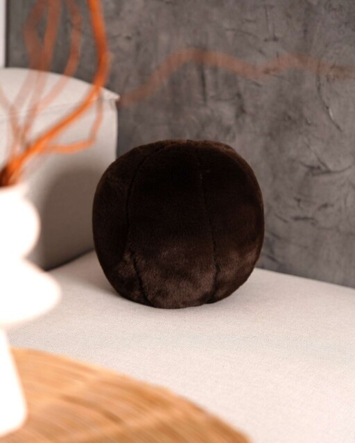 Perna, Pelus Top, 25x25x25 cm, 75% RECYCLED POLYESTER/25% POLYESTER, Maro inchis