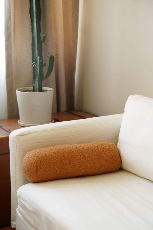 Perna, Teddy Roller, 50x14x14 cm, 75% RECYCLED POLYESTER/25% POLYESTER, Maro