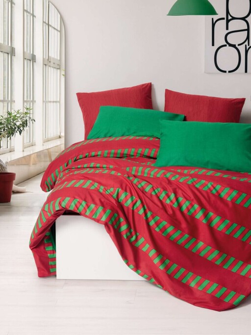 Lenjerie de pat dubla, L'essentiel Maison, Holly, Bumbac Ranforce, Verde/Roșu