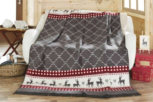 Patura Double, L'essentiel Maison, Jesus, 60% bumbac/30% acril/10% poliester, Gri / Alb / Roșu