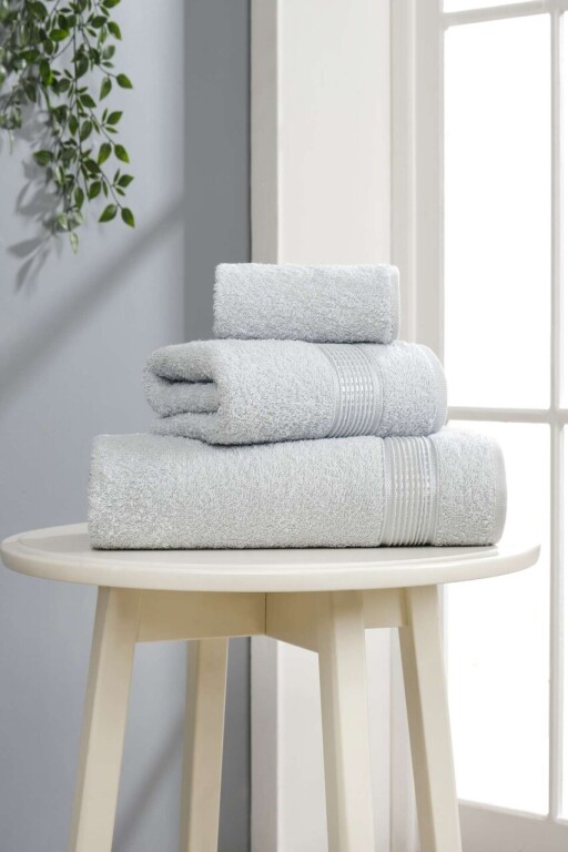 Set prosoape, L'essentiel Maison, Ezgi, Gri deschis
