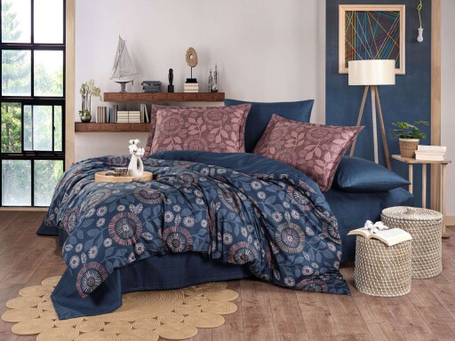 Lenjerie de pat dubla Exclusive Satin 6 piese, L'essentiel Maison, Fiorella, Albastru închis / Maro