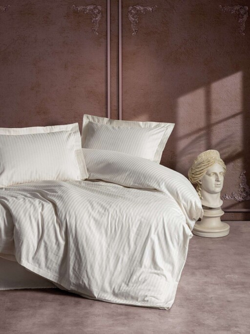 Set de huse de pilotă duble din satin (PL), L'essentiel Maison, Stripe, Ecru