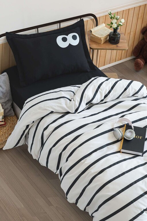 Lenjerie de pat pentru o persoana Single XXL (DE), 2 piese, L'essentiel Maison, Funny, Negru