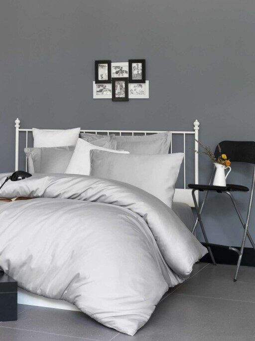 Cearceaf de pat cu elastic Satin Queen XL (DE), L'essentiel Maison, De Light Grey, Gri deschis