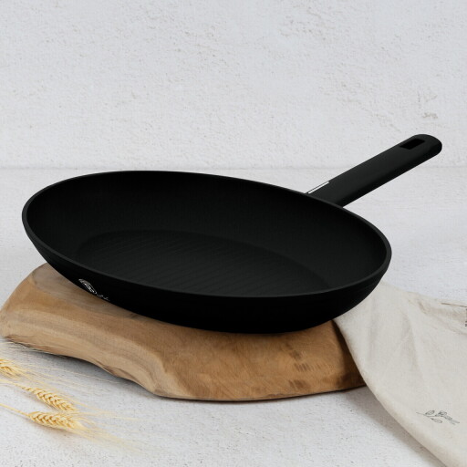 Tigaie pentru peste Berlinger Haus, Matte Black, 35 cm, aluminiu forjat, negru